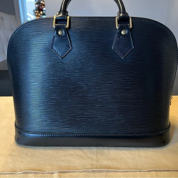 Louis Vuitton Vintage Epi Leather Alma PM Satchel - Picture 4 of 12
